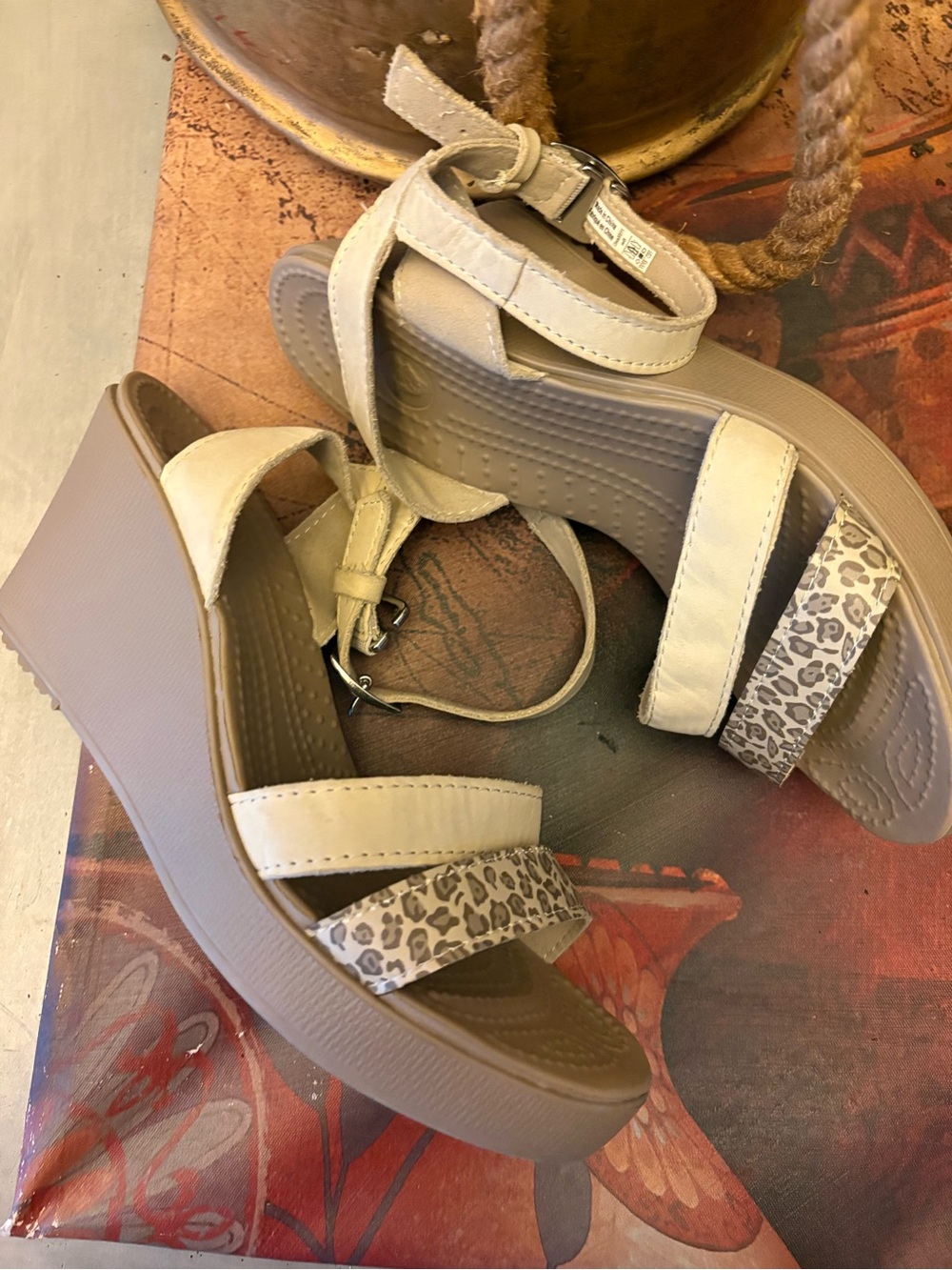 Crocs Leigh II Ankle Strap Wedge Platform Sandals Women Size 8 - Picture 6 of 7